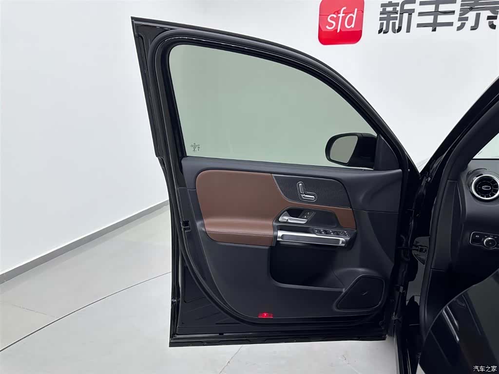 Mercedes-Benz GLB, 2020 8