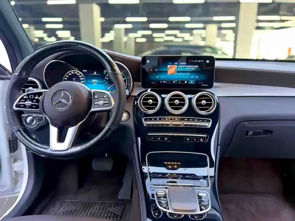 Mercedes-Benz GLC Mercedes-Benz GLC