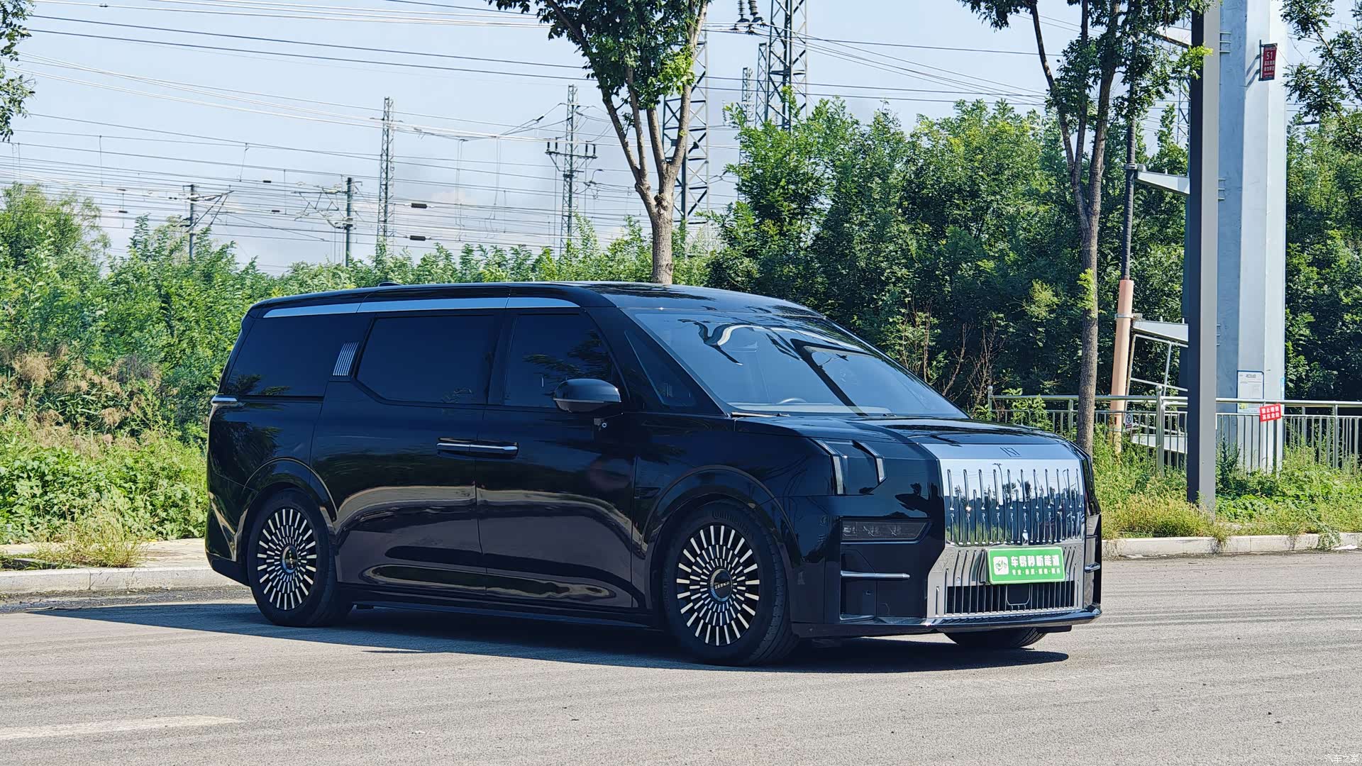 Zeekr 009, 2023 3