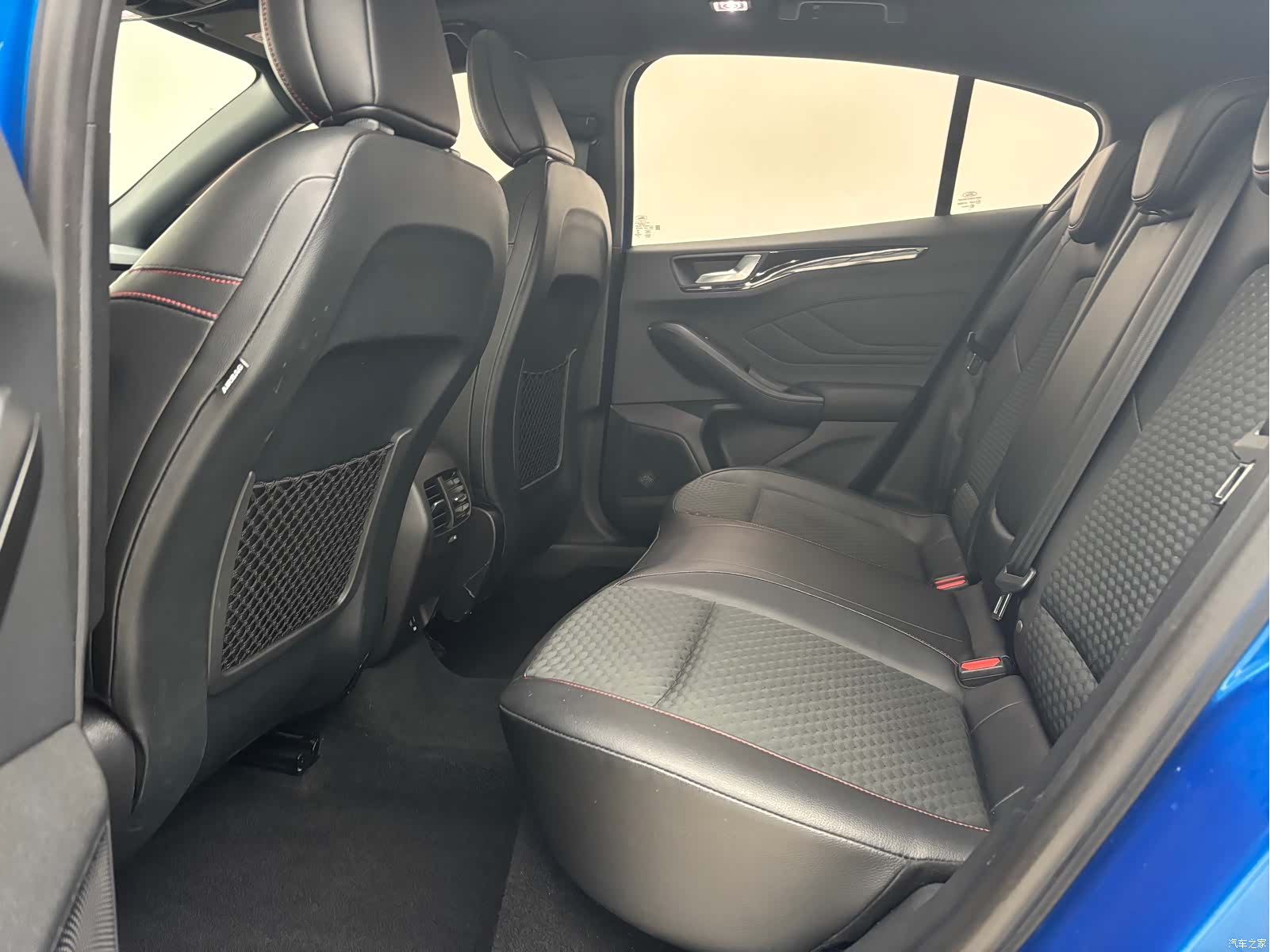 Ford Focus, 2020 13