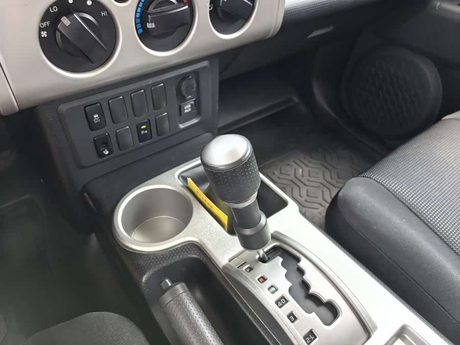 Toyota FJ Cruiser 2019, фото 15