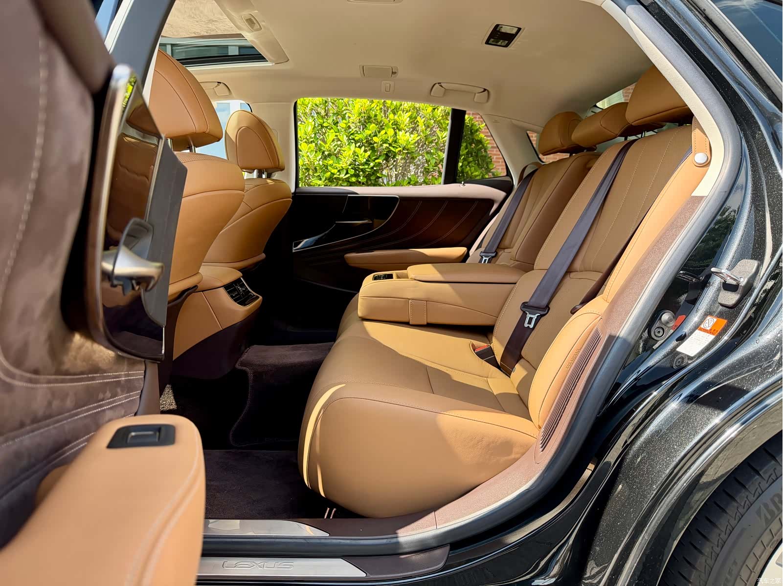 Lexus LS, 2020 10