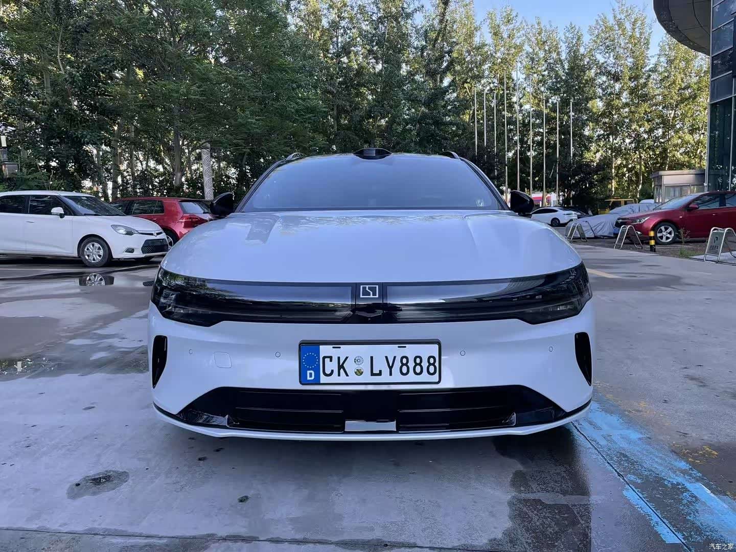 Zeekr 007, 2025 2