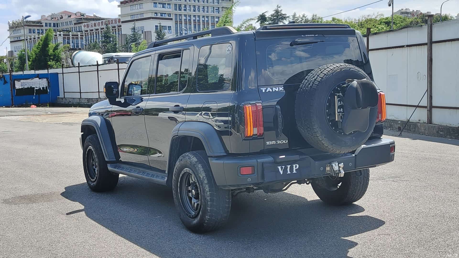 Tank 300, 2021 8