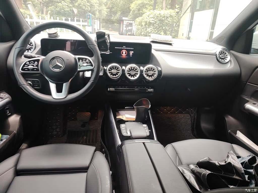 Mercedes-Benz EQA, 2023 13
