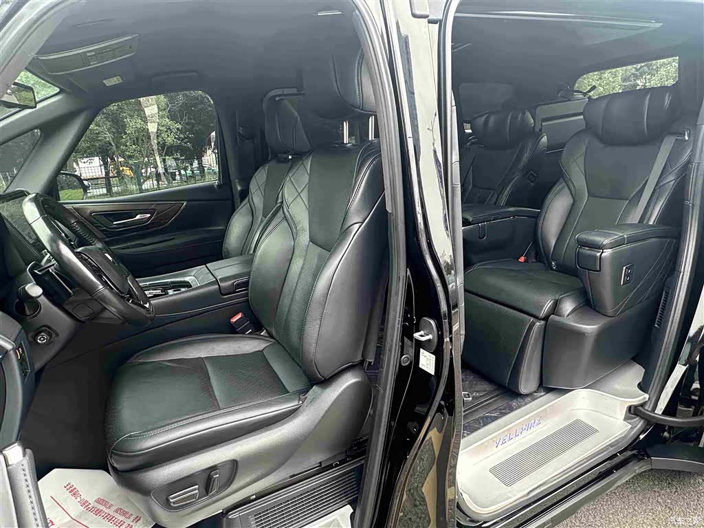 Toyota Vellfire, 2024 6