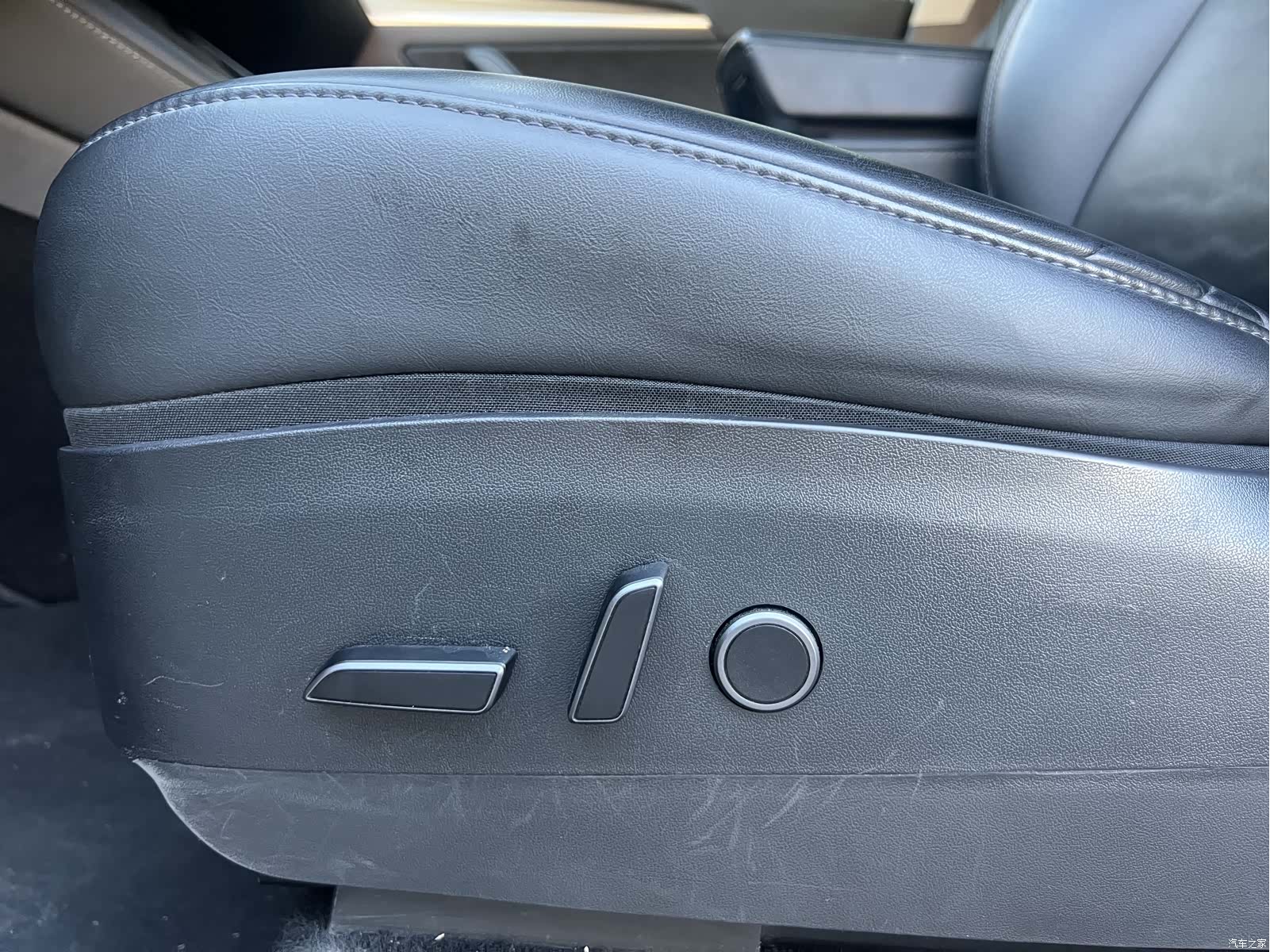 Tesla Model Y, 2023 7