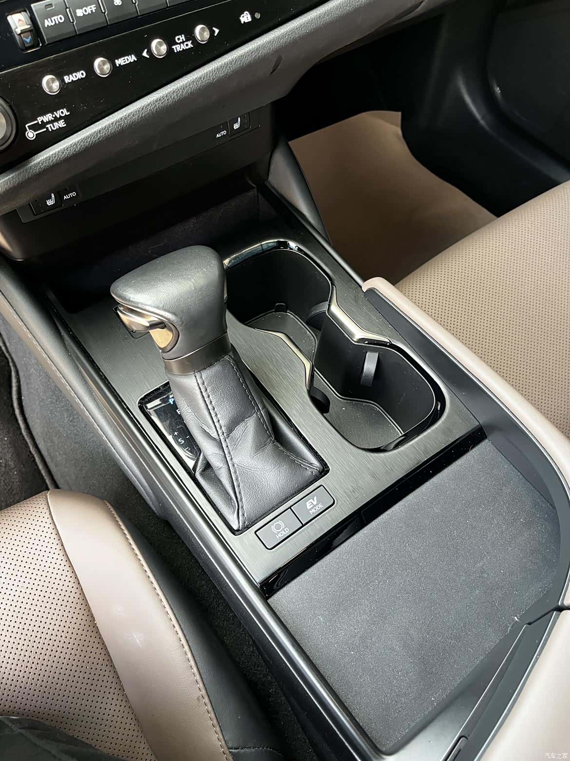 Lexus ES, 2023 20
