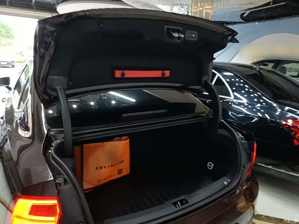 Volvo S90, 2018 19