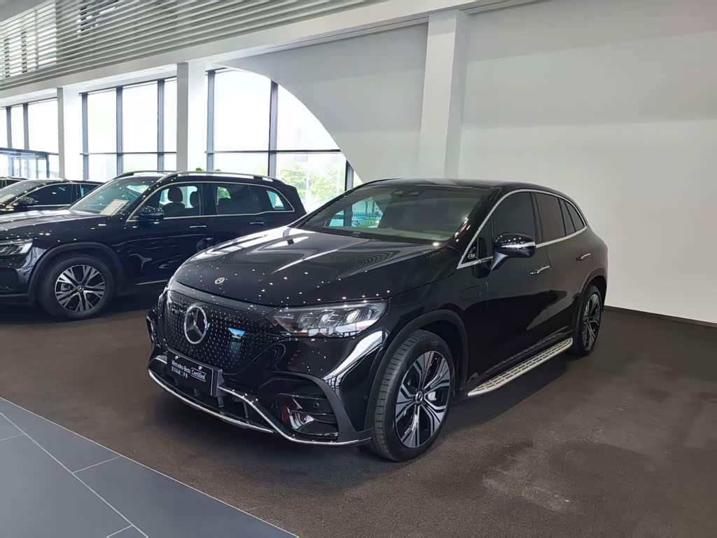 Mercedes-Benz EQE SUV