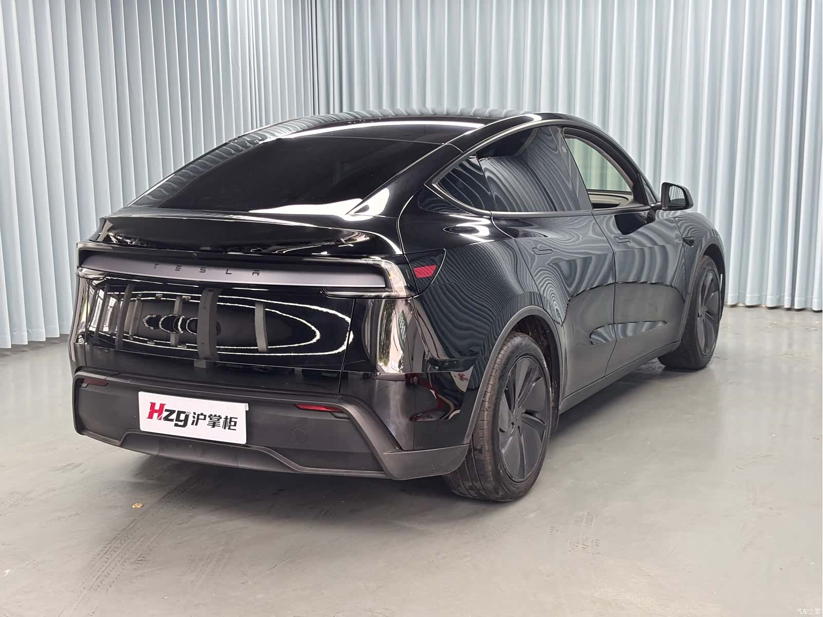 Tesla Model Y, 2025 7