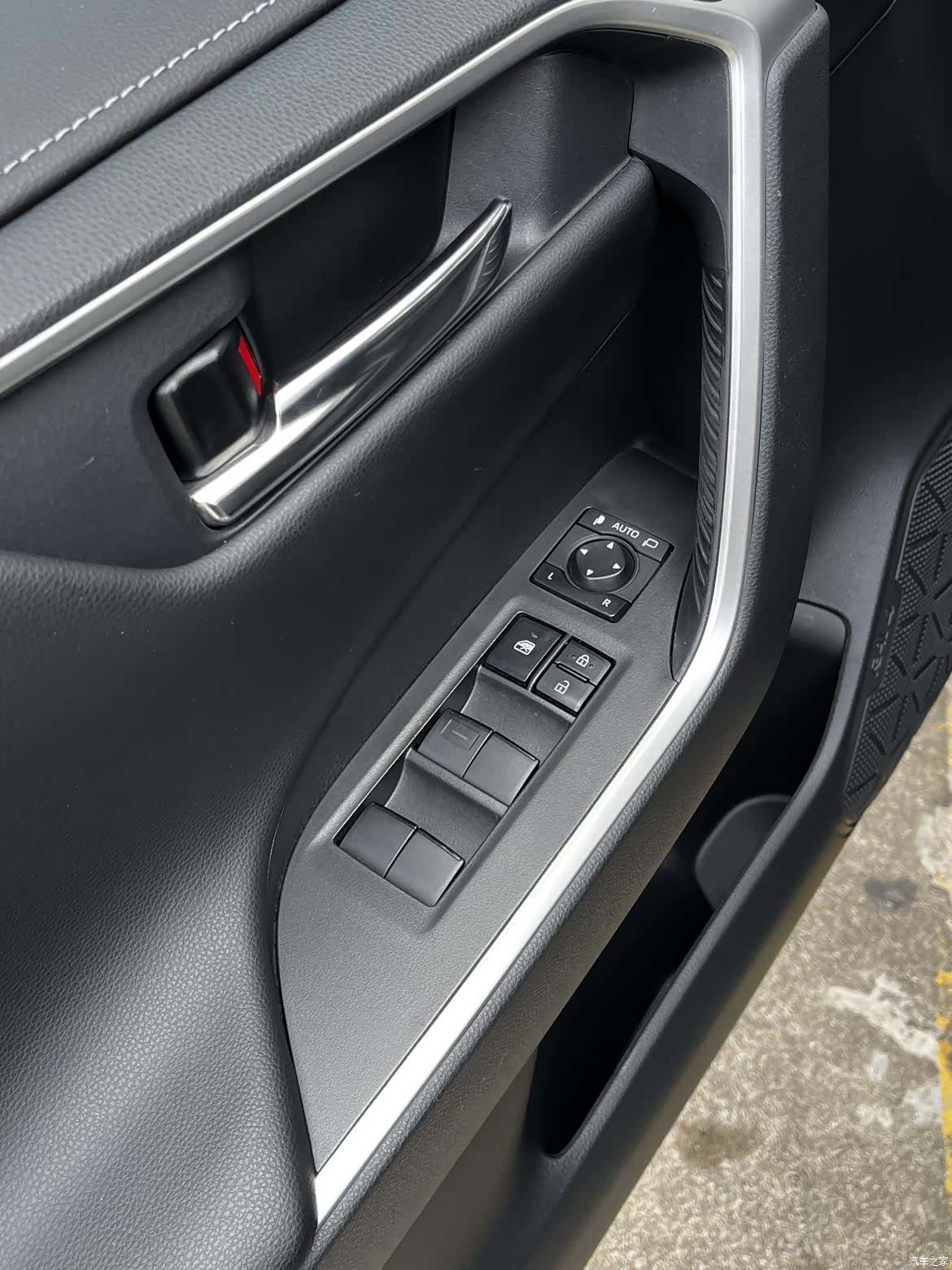Toyota RAV4, 2022 14