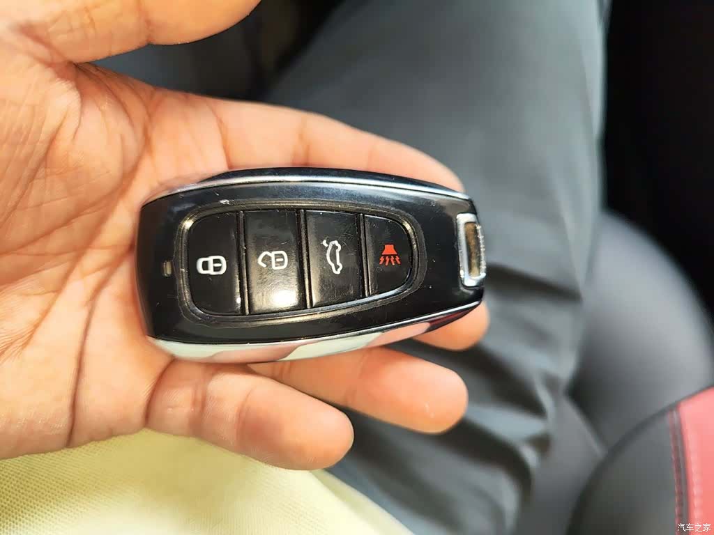 Geely Emgrand, 2020 12