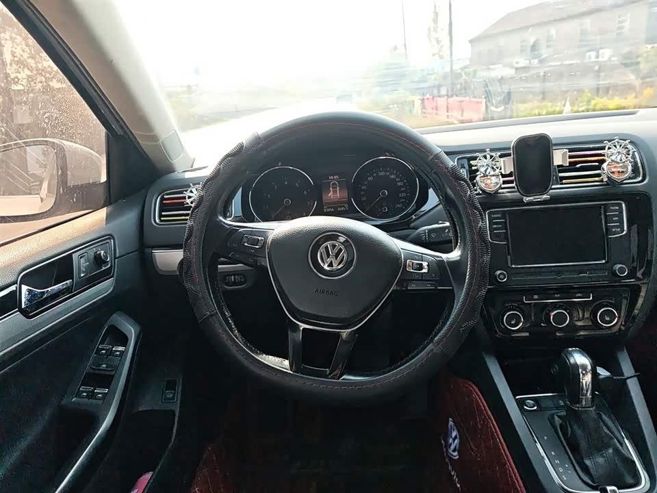 Volkswagen Sagitar
