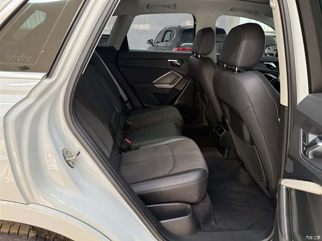 Audi Q3, 2023 22