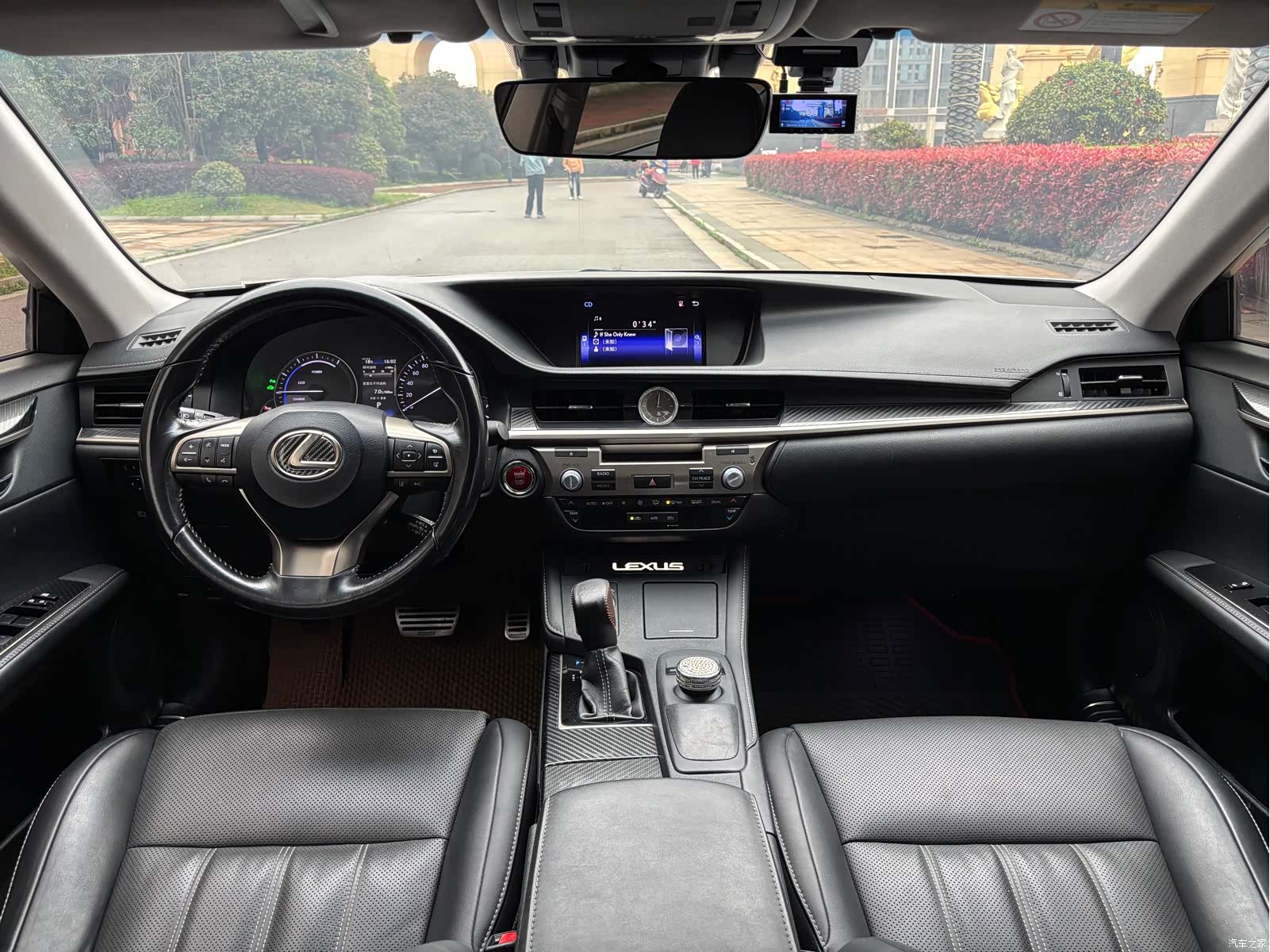 Lexus ES, 2016 8
