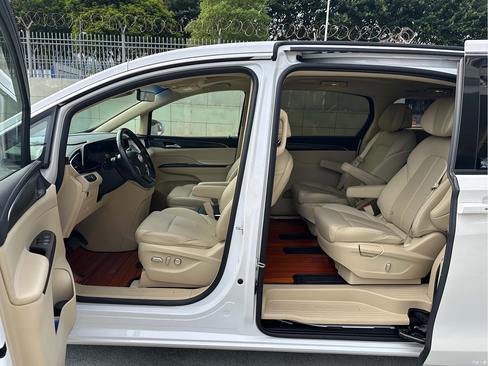 Buick GL8, 2023 7