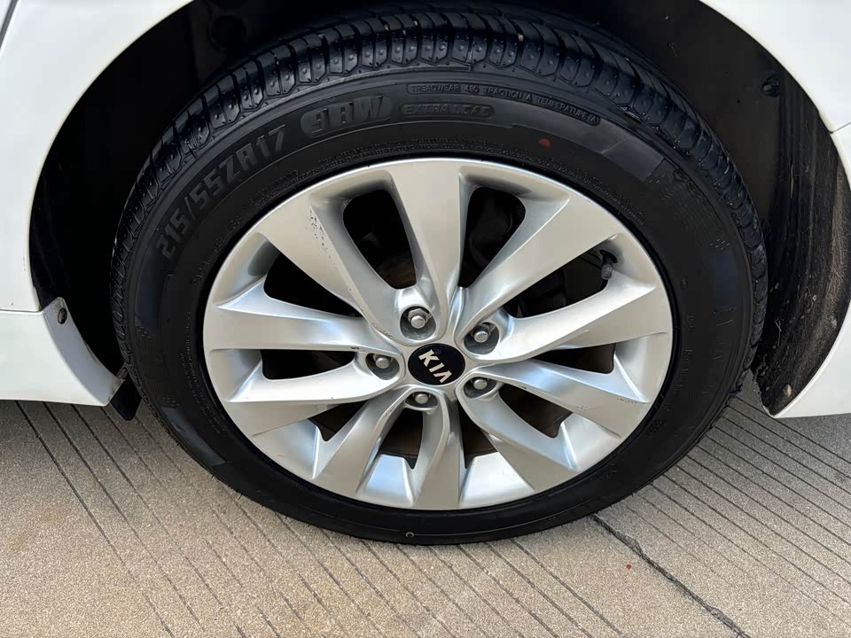 Kia K5