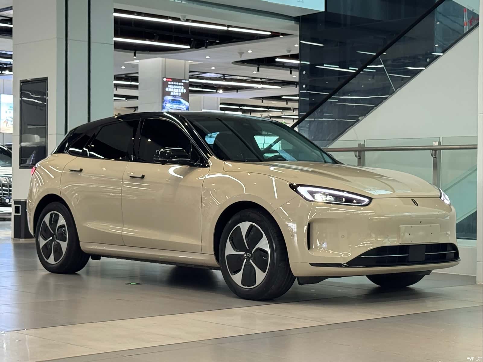 AITO M5, 2022 3