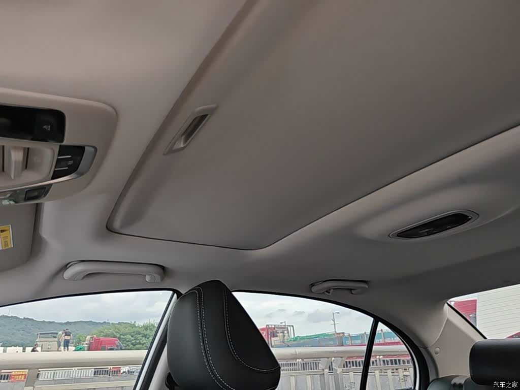 Geely Emgrand, 2021 18