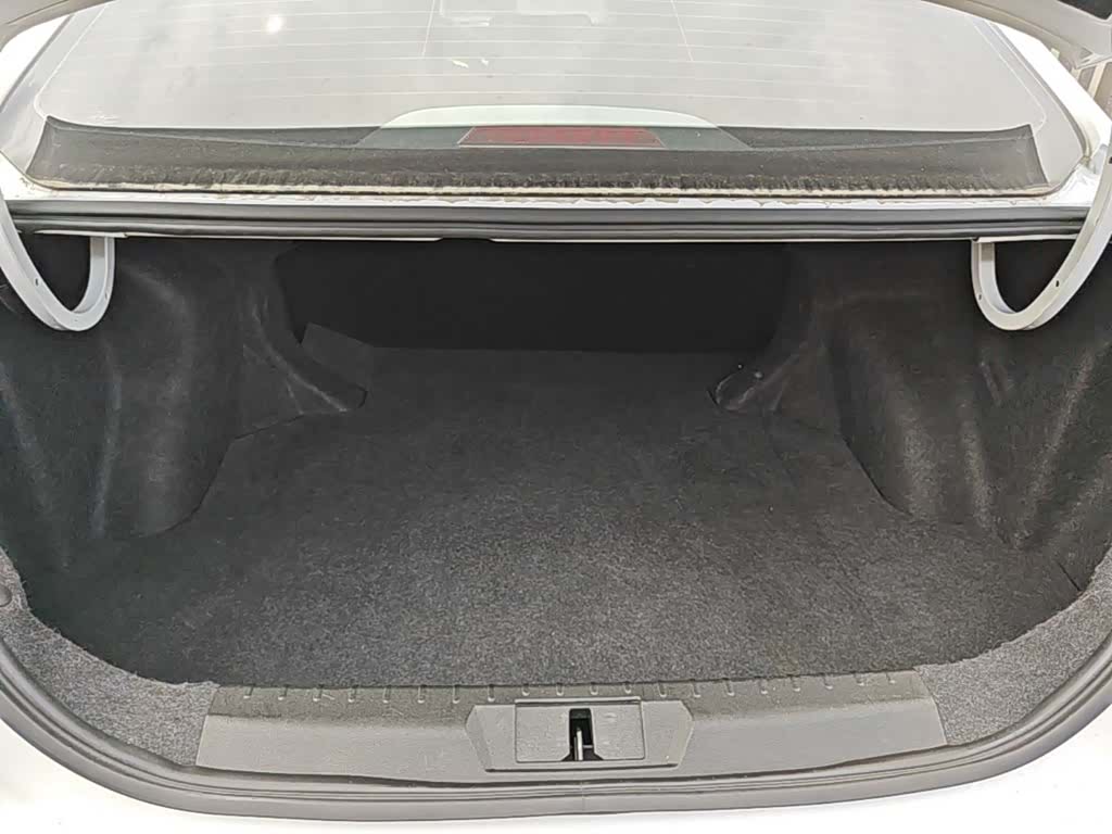 Geely Emgrand, 2021 19