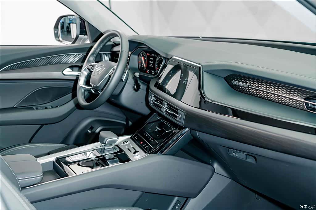 Audi Q6, 2025 17