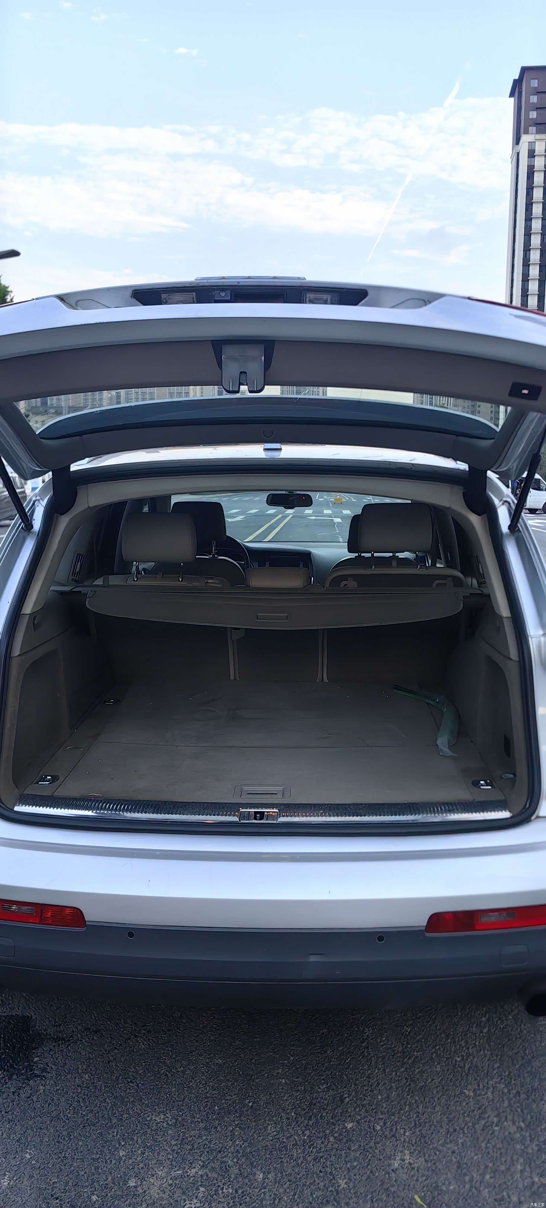 Audi Q7, 2009 10
