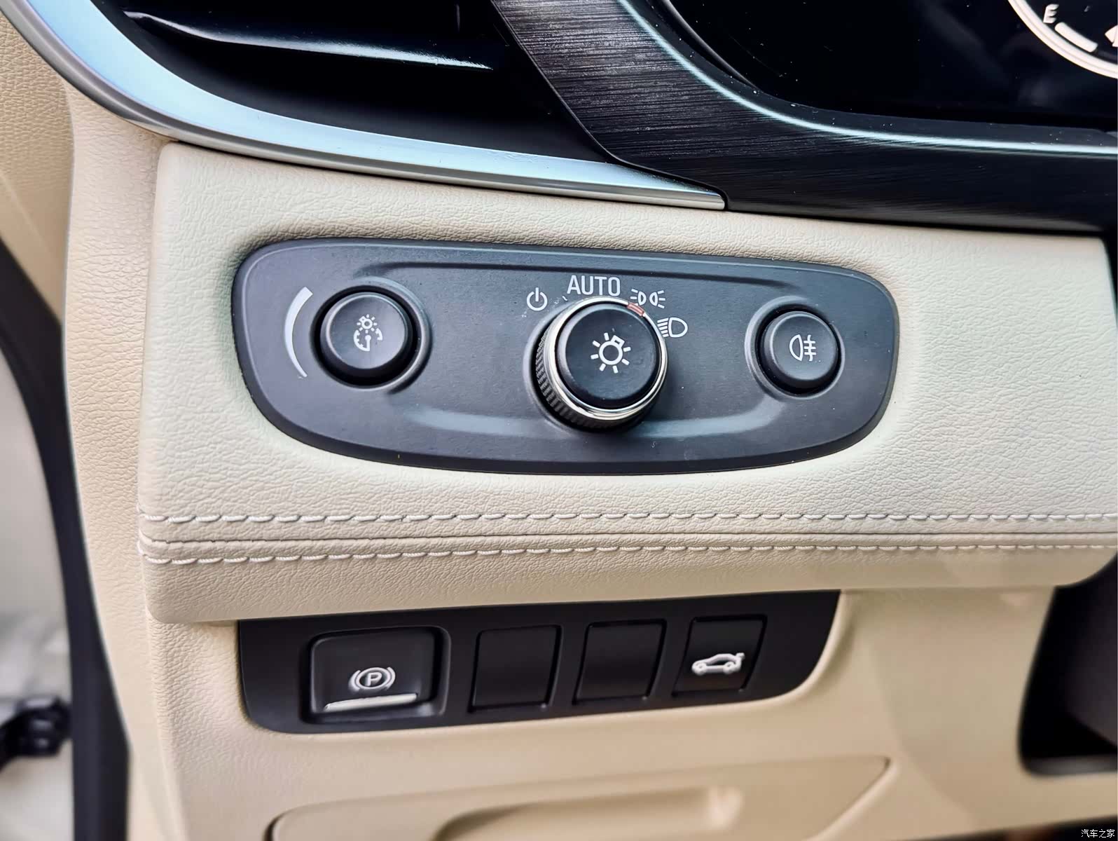 Buick GL8, 2021 12