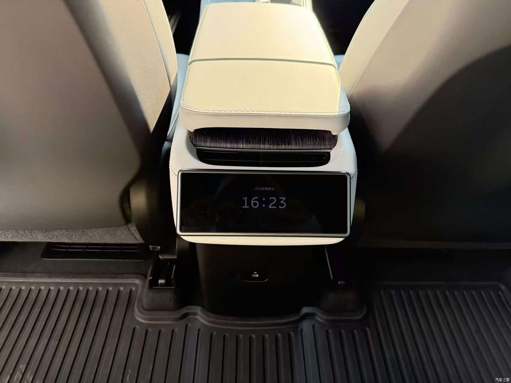 NIO ES6, 2025 9