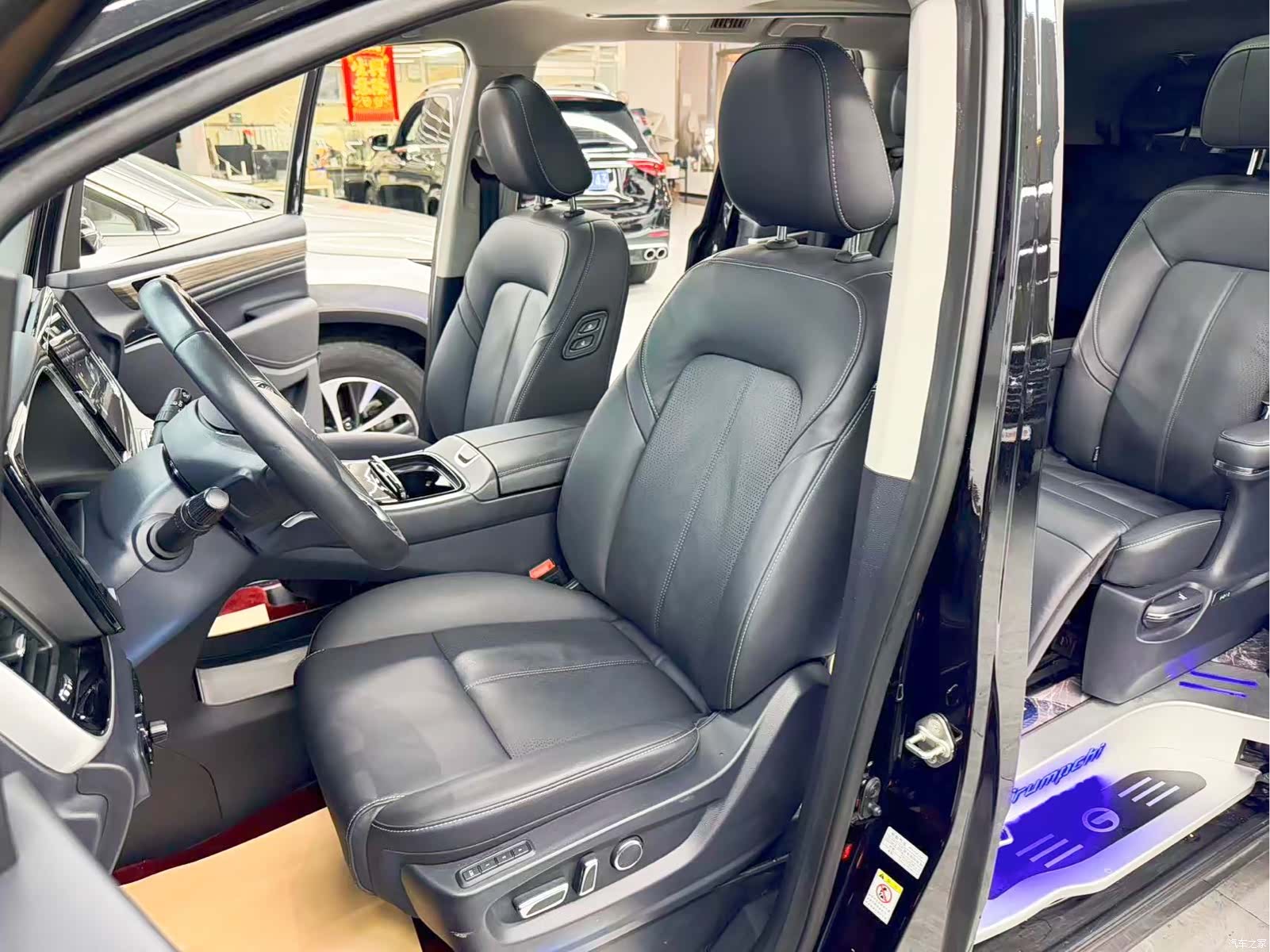 Trumpchi M8, 2023 14