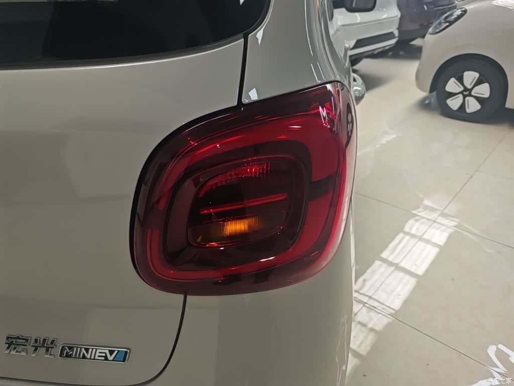 Wuling MINIEV, 2026 8