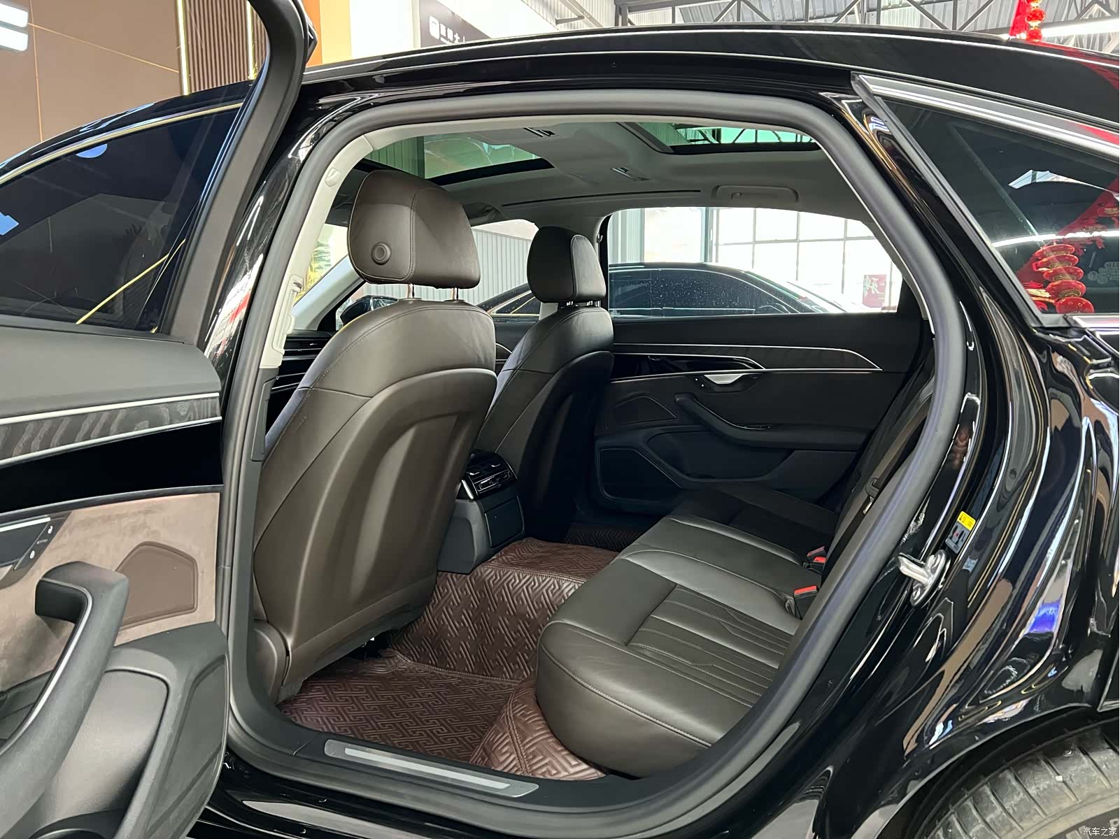 Audi A8L, 2019 9