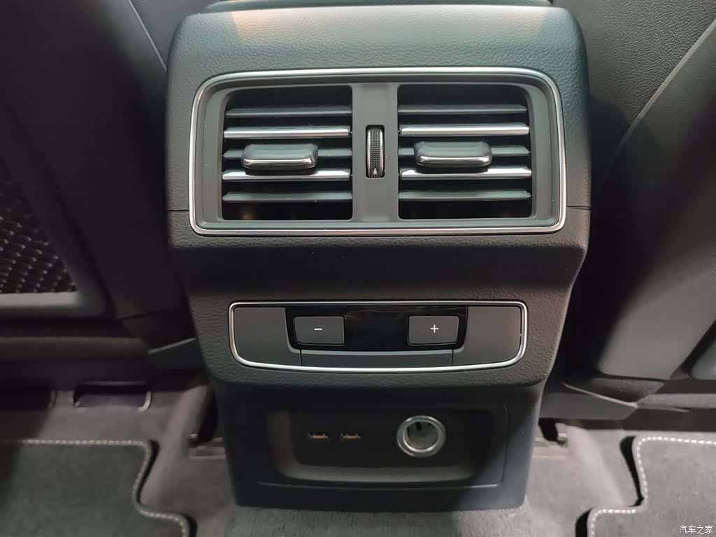 Audi Q5L, 2024 22