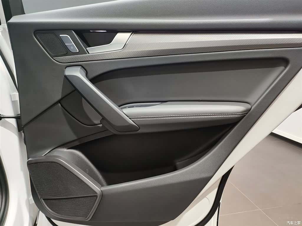 Audi Q5L, 2024 17