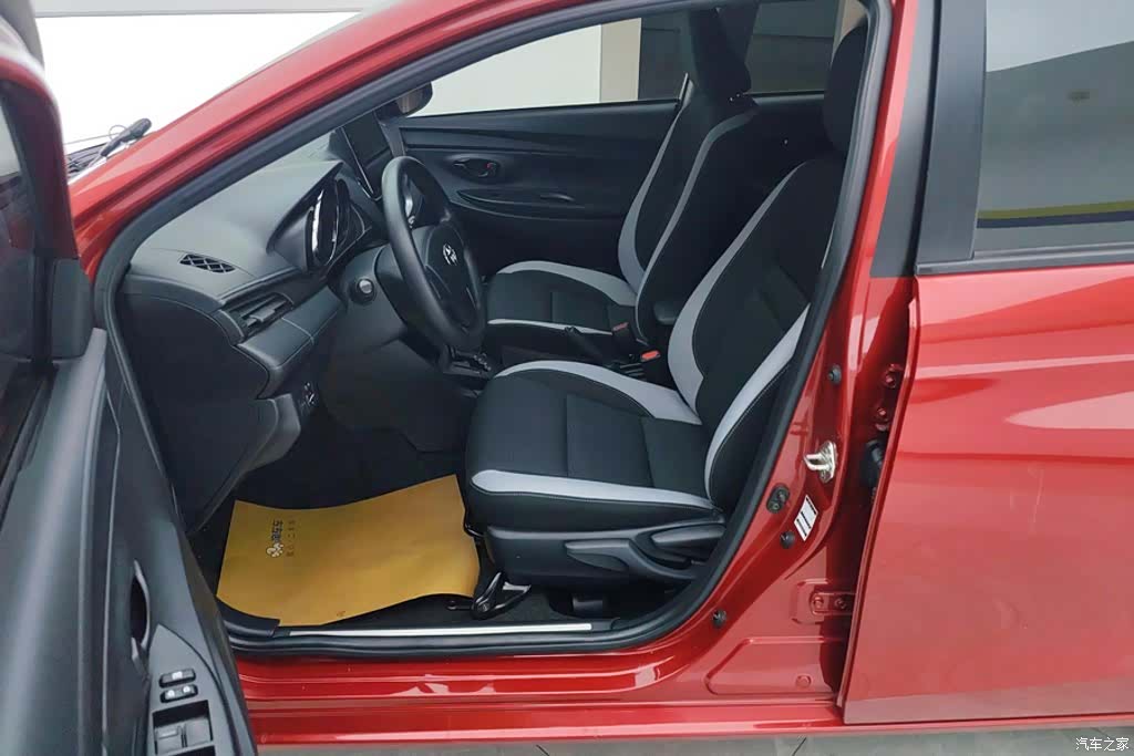 Toyota YARiS L, 2020 9