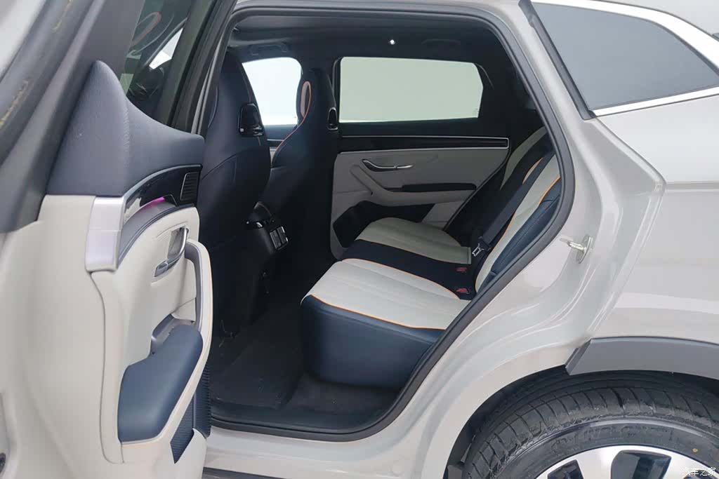 BYD Song, 2023 11