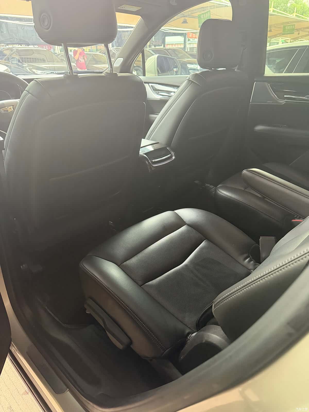 Cadillac XT6, 2022 11