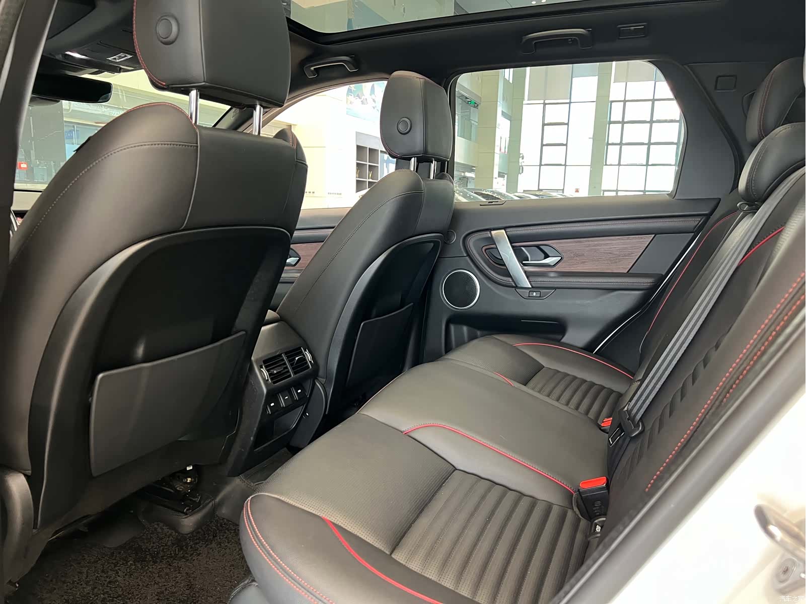 Land Rover Discovery, 2021 7