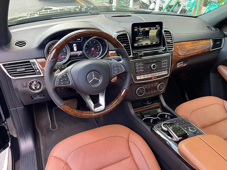 Mercedes-Benz GLS Mercedes-Benz GLS