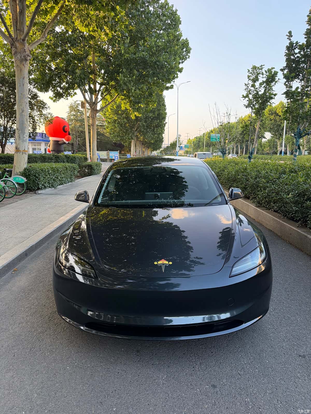 Tesla Model 3, 2025 1
