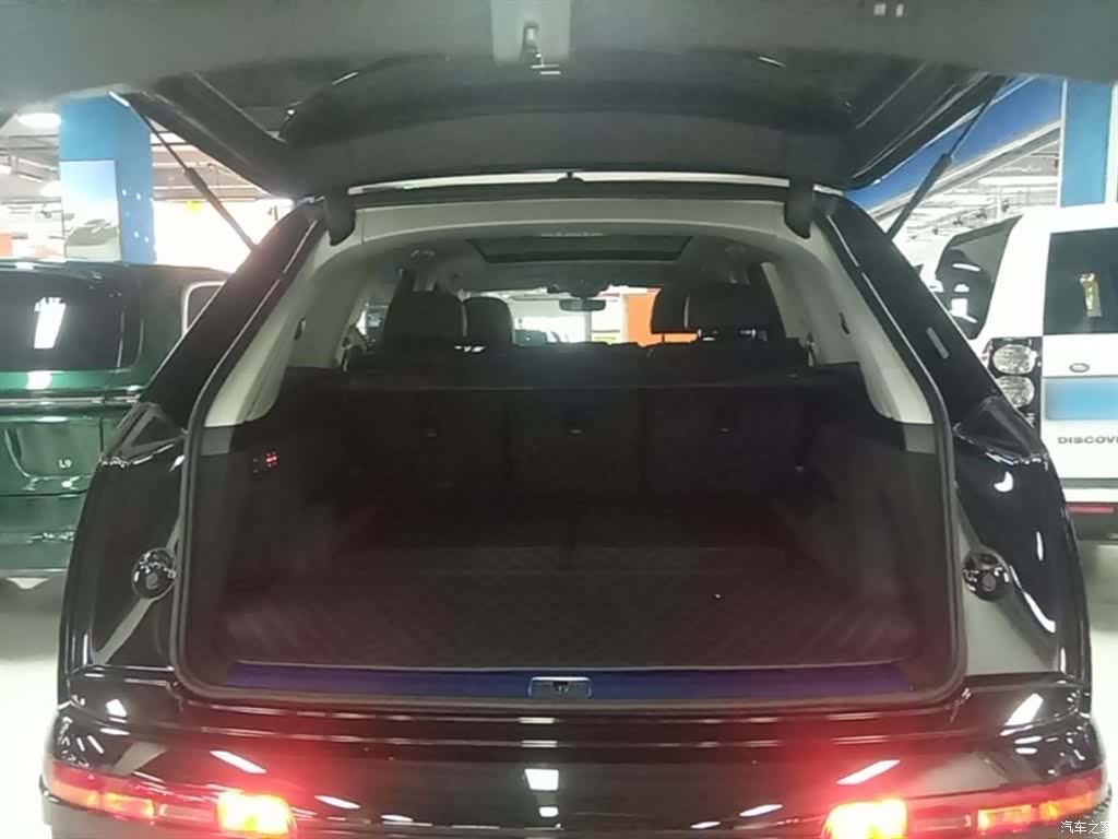 Audi Q7, 2024 19