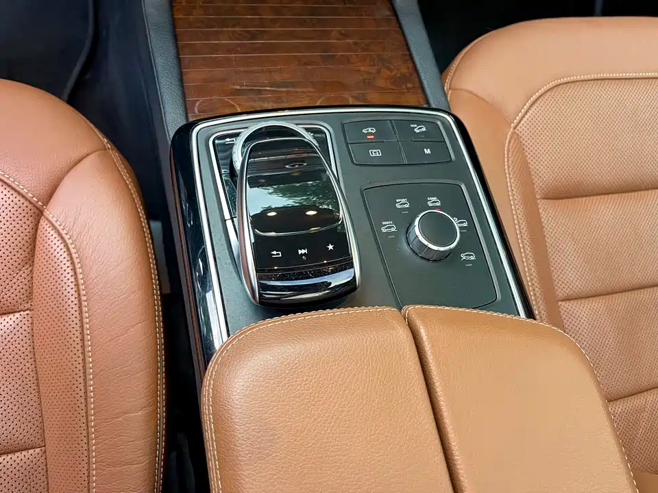 Mercedes-Benz GLS Mercedes-Benz GLS