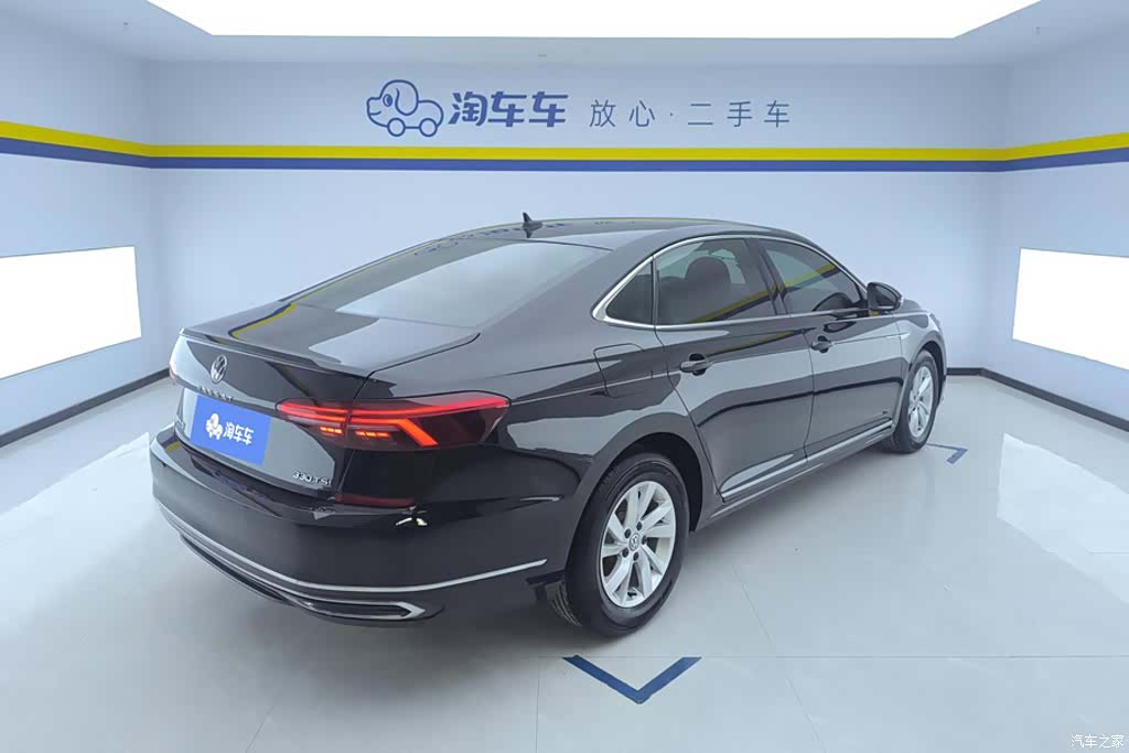 Volkswagen Passat, 2021 3