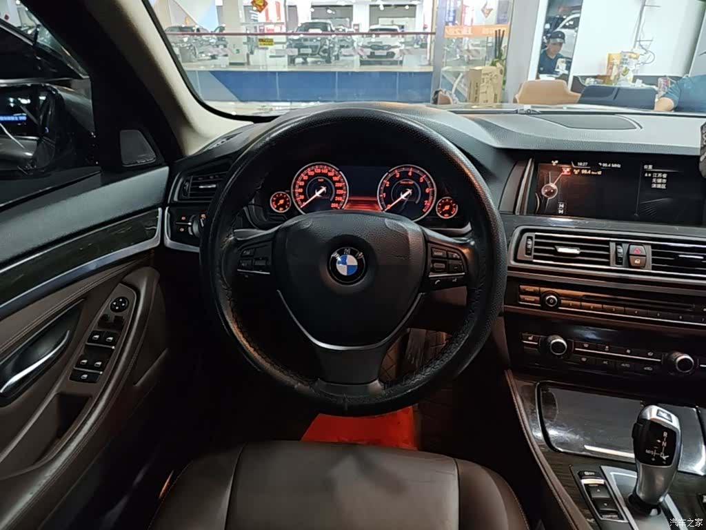 BMW 5 Series, 2017 11