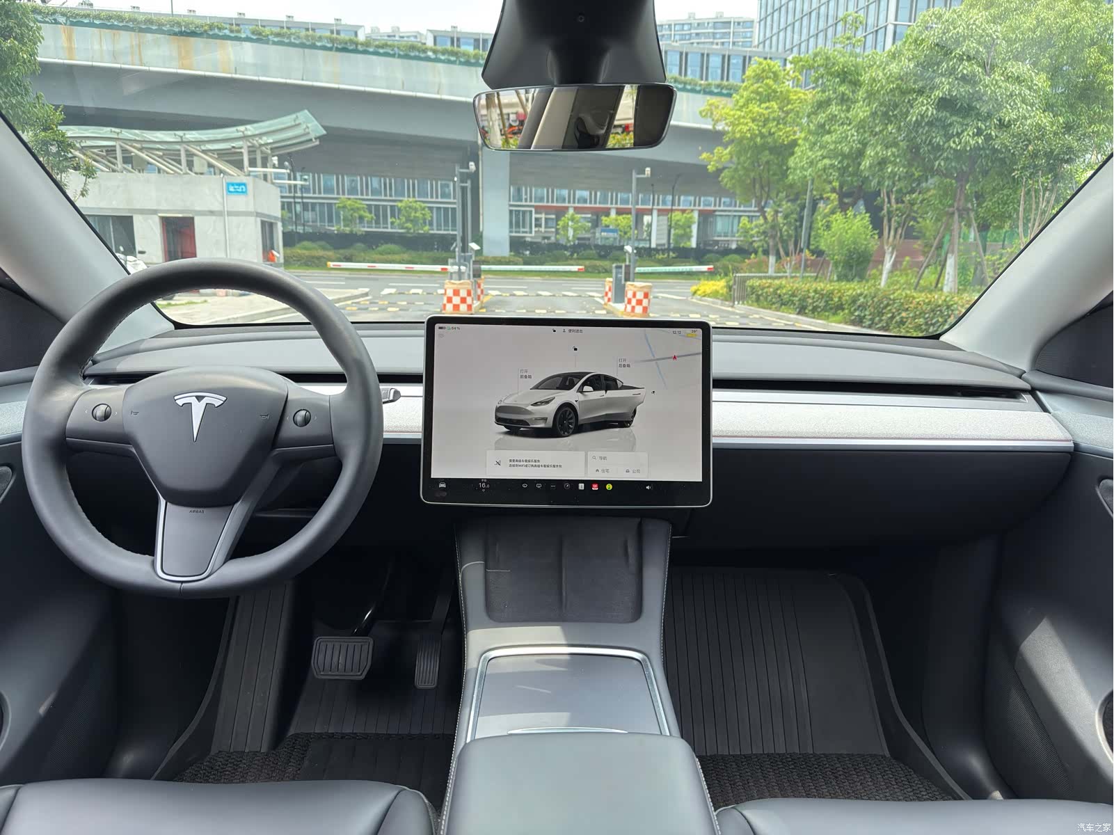 Tesla Model Y, 2024 15