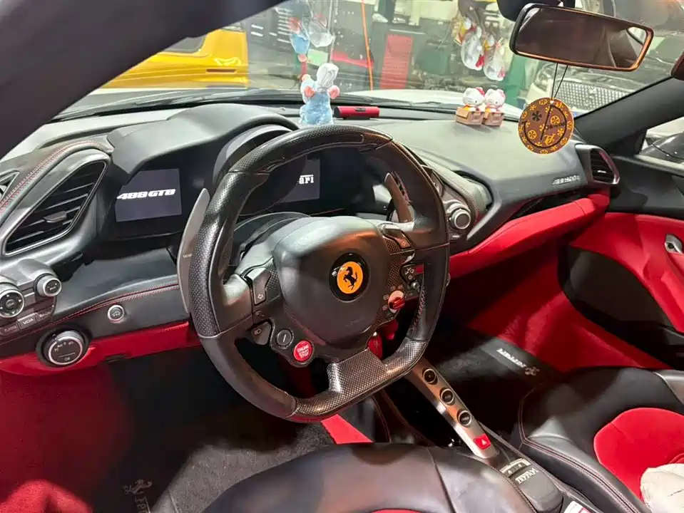 Ferrari 488