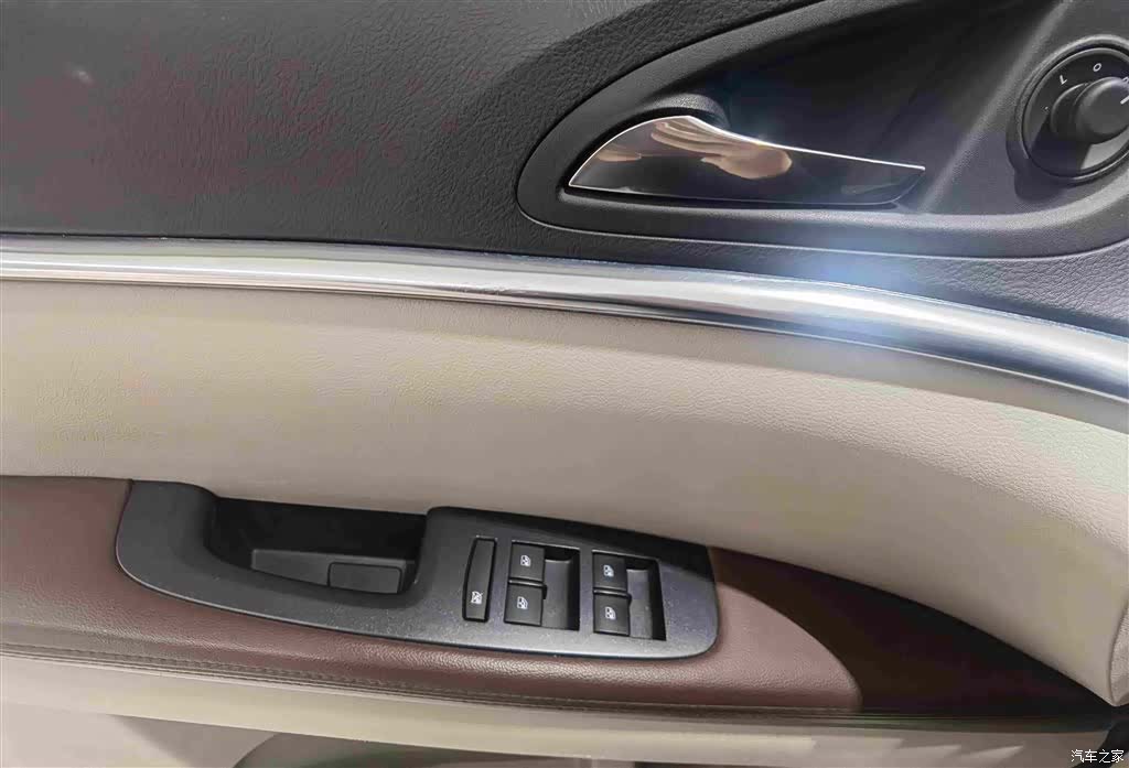 Buick GL8, 2021 7
