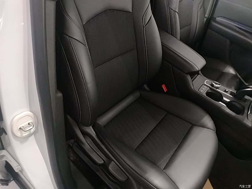 Cadillac XT4, 2022 25