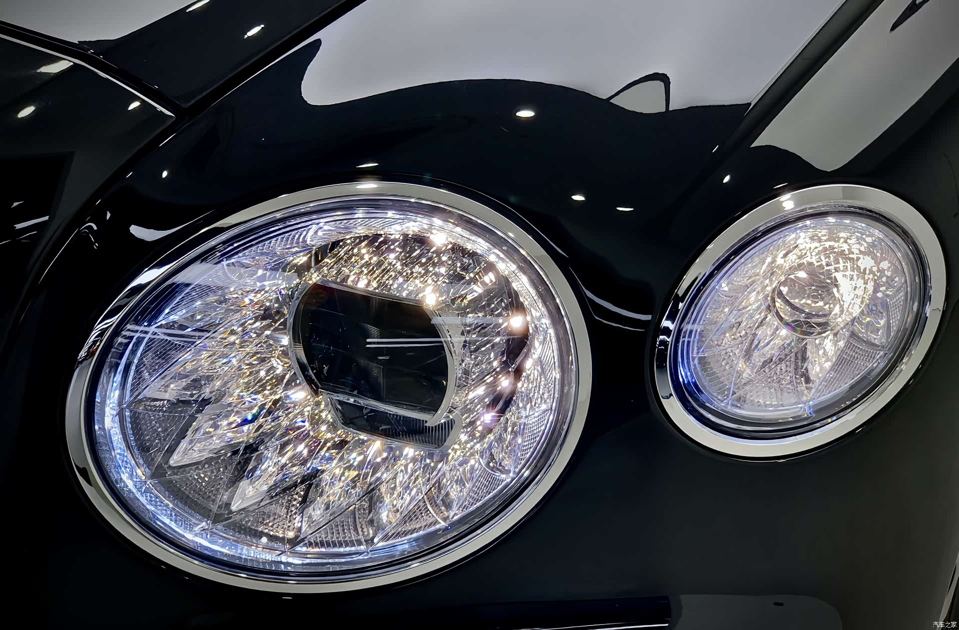Bentley Flying Spur, 2022 3