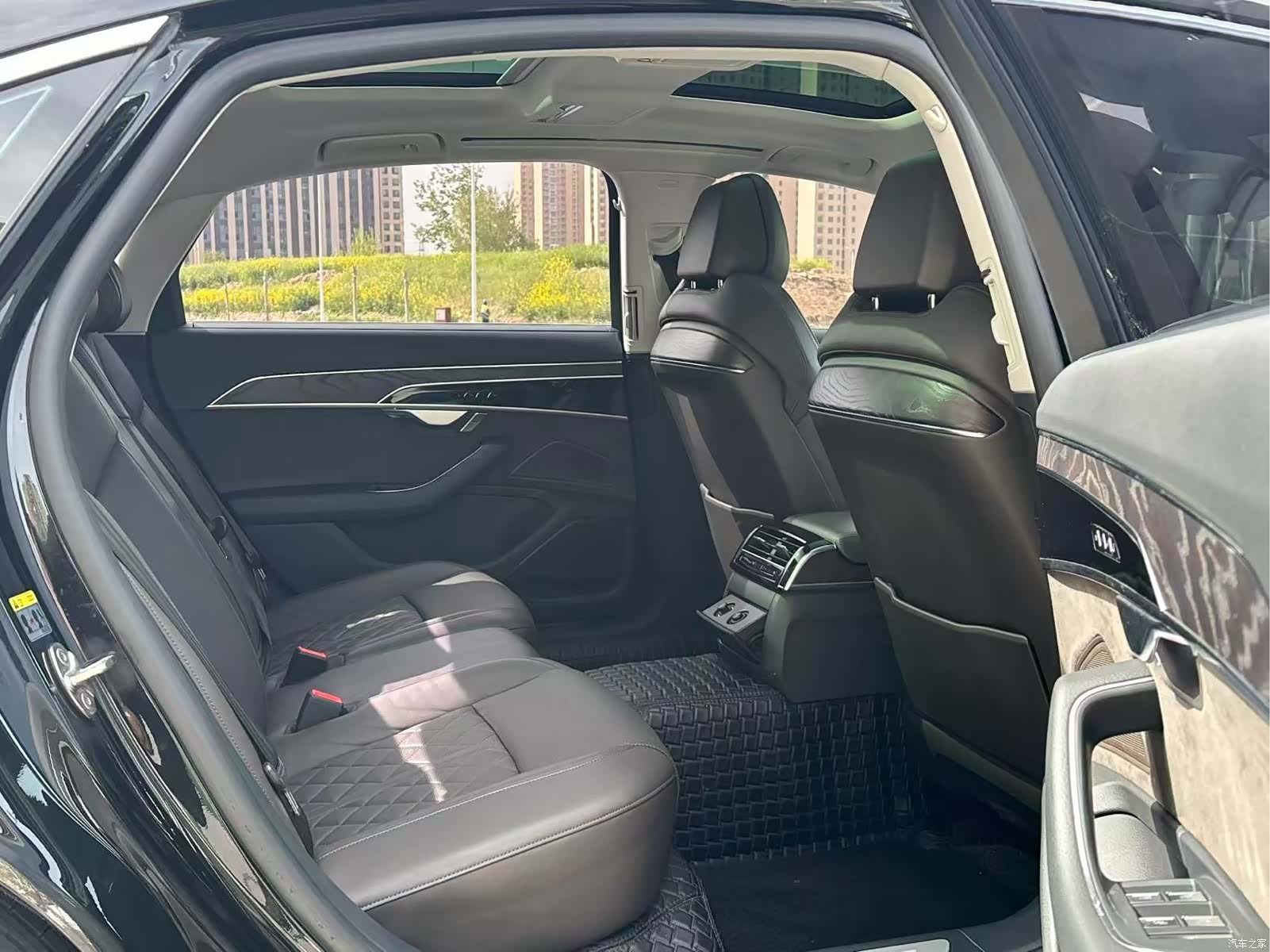 Audi A8L, 2021 11